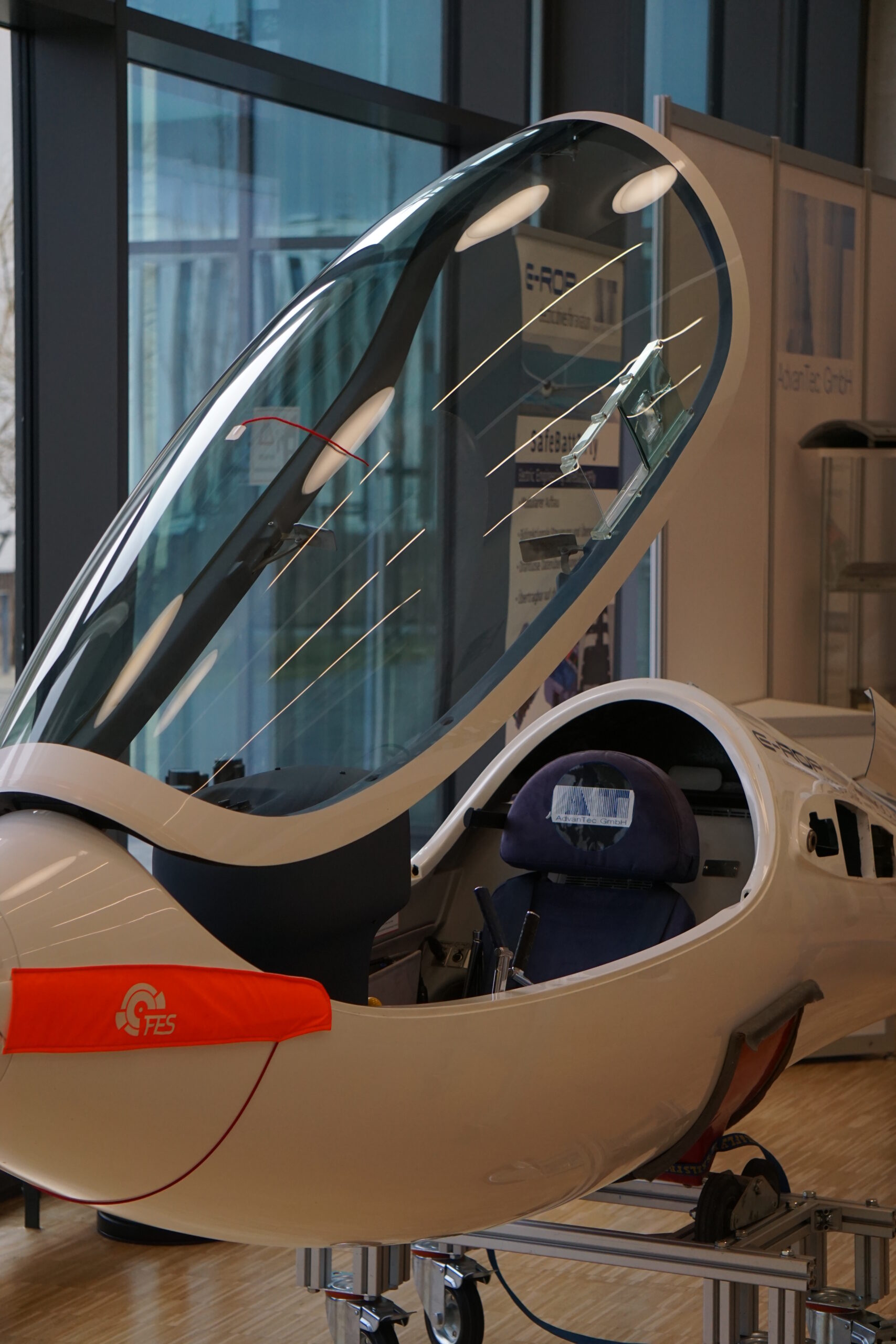 Flugzeug mit Wasserstofftechnik von Vocus im TZA