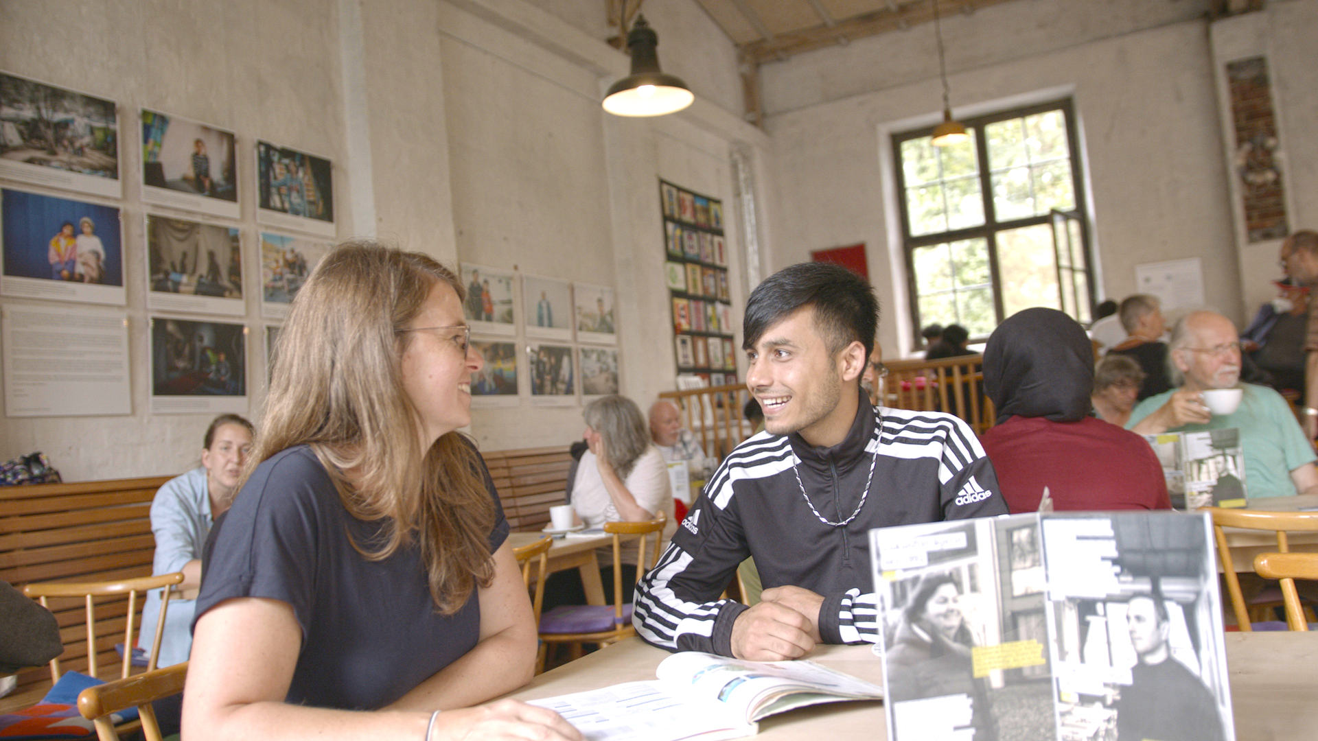 Cafe Tür an Tür Austausch